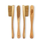 Cepillo de escalada de madera con logo Belay Partners